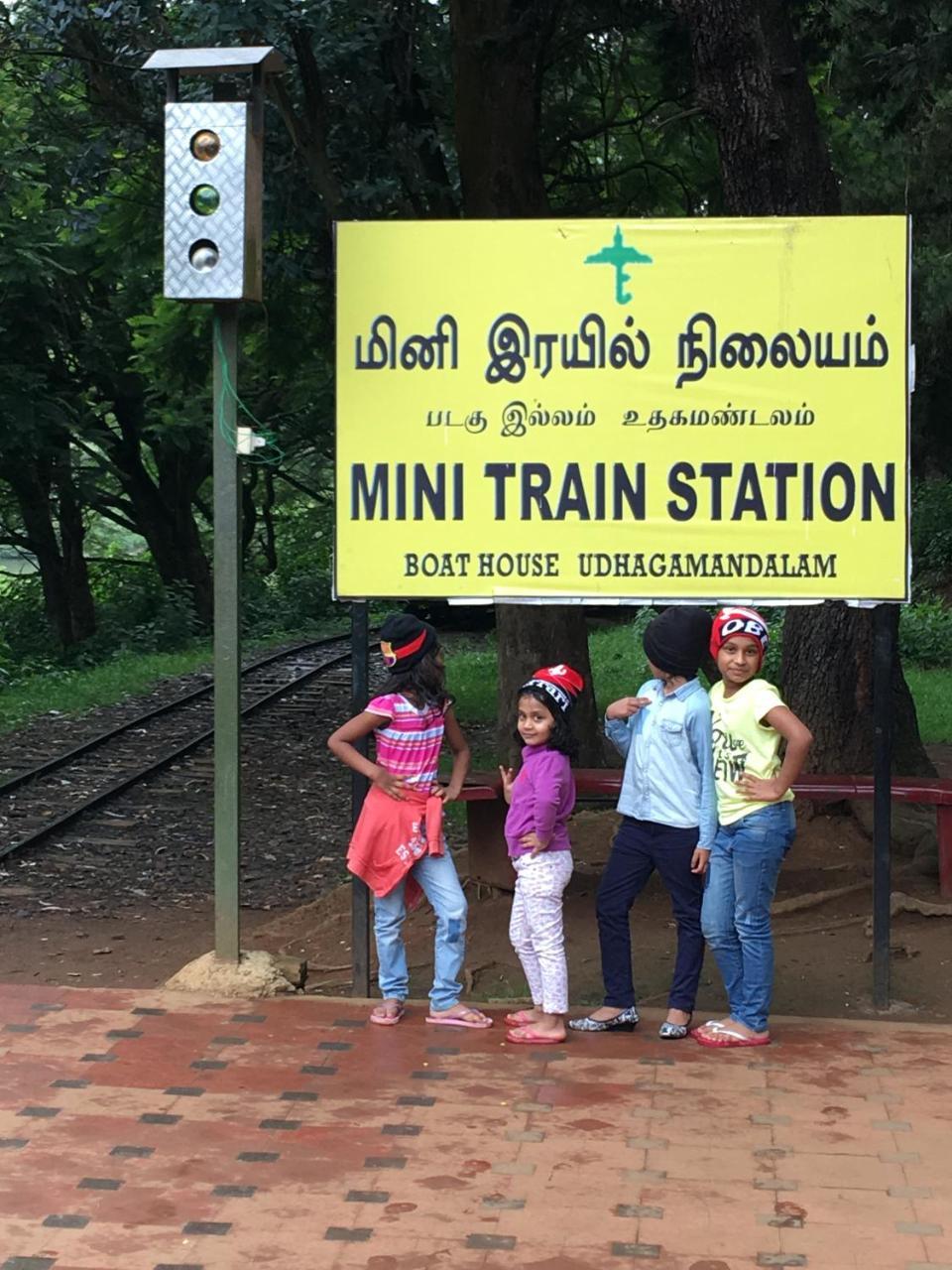 Aanvis Inn Ooty Ngoại thất bức ảnh